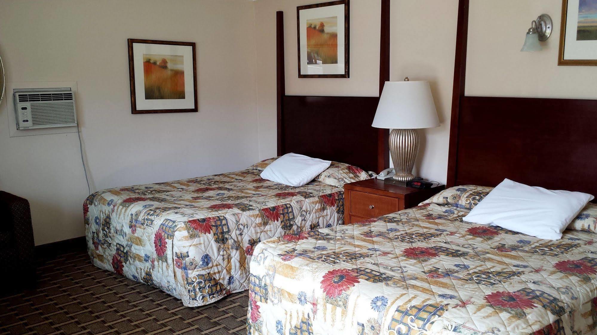 Executive Inn & Suites Лейквью Экстерьер фото